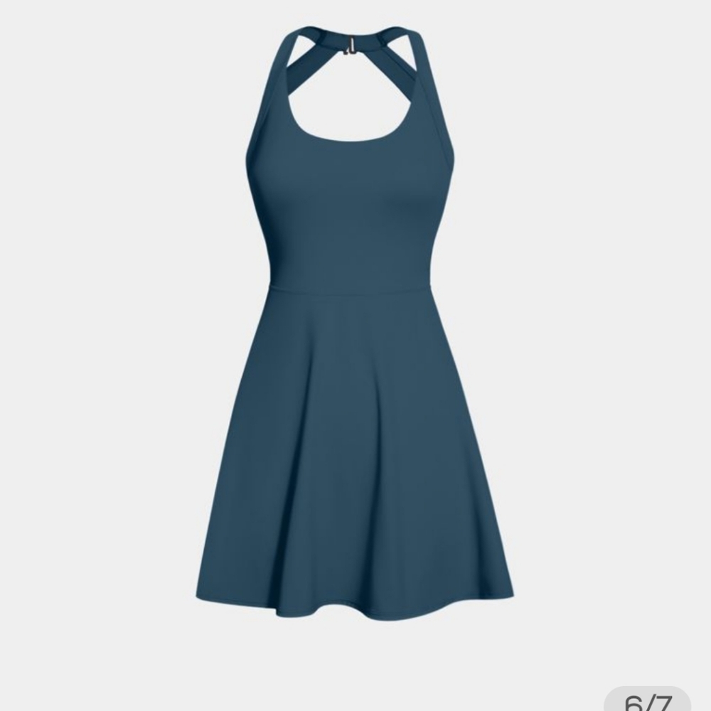 Halara Backless Cut Out Twisted Side Pocket 2-in-1 Exercise Dress-Easy Peezy